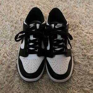 gently used panda dunks